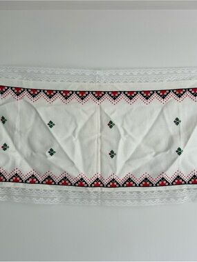 Vintage Table Runner Traditional Folk Hand Embroidery Cross Stitch